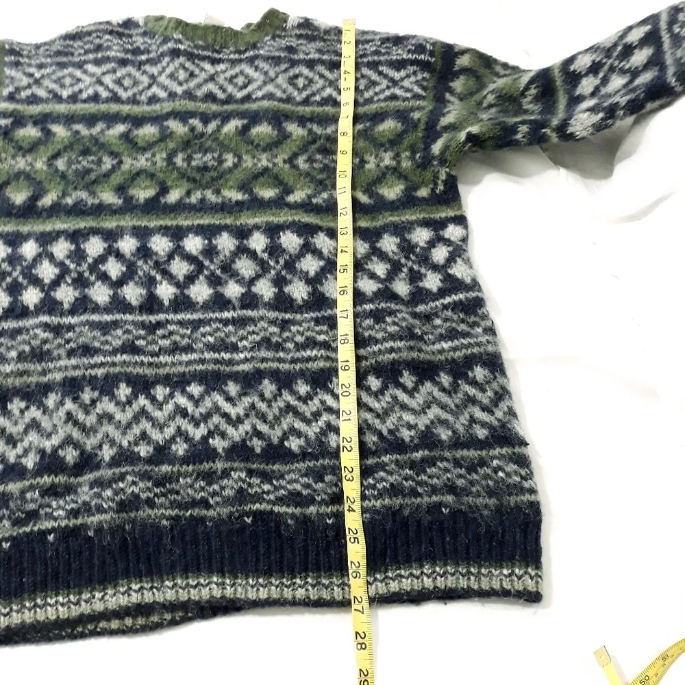 Vintage J.Crew 100% Wool Hand Knit Green and Blue Patterned Sweater Size M
